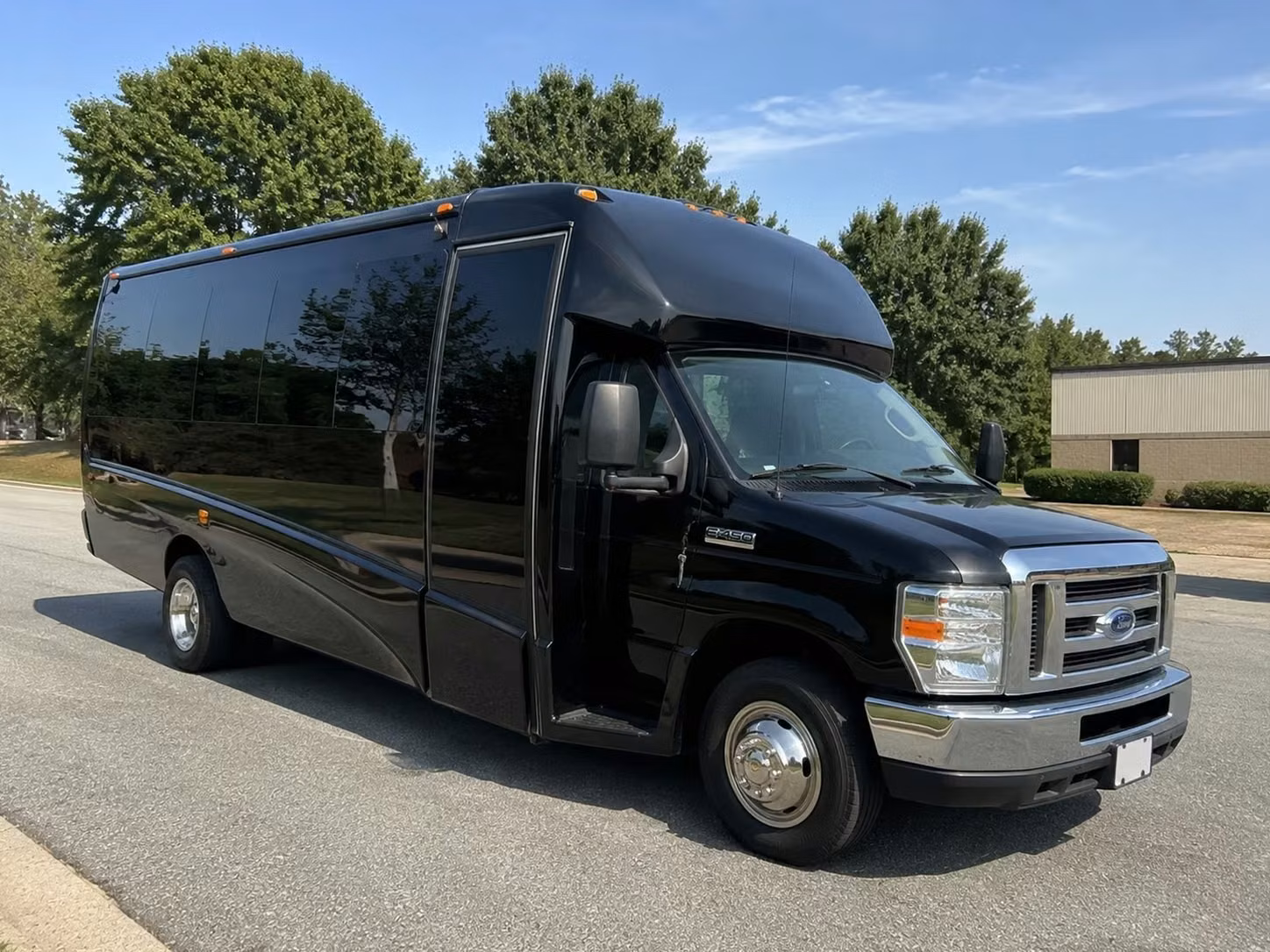 bus rentals for wichita concerts music festival